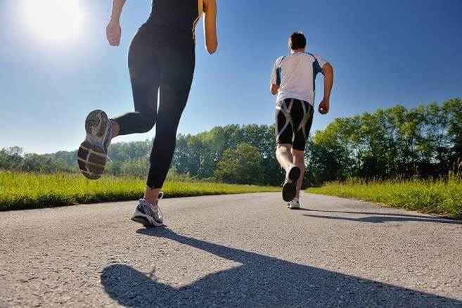 Комплекс упражнений при разминке по легкой атлетике и Упражнения для бега. Какие мышцы тренировать, чтобы бегать техничнее и быстрее